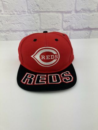 Vintage 1990’s Cincinnati Reds Starter Snapback Hat Red Logo 90s