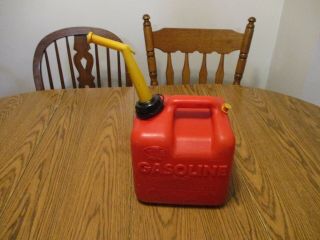 Vintage 2 Gal Gallon Plastic Vented Gas Can Gasoline Chilton Can P20 Jerry Can