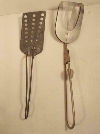 Vintage Set Of 2 Kitchen Spatulas/lifters 1 Popeil /1 Buckley Culinary C1940 - 50s