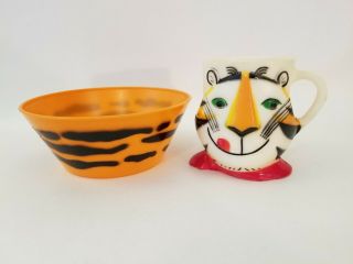 Vtg Tony The Tiger Plastic Cup Mug & Bowl Set F&f Mold Dayton Ohio Kellogs 1960s