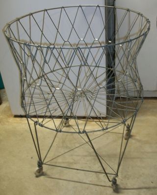 Vintage Mid - Century Collapsible Folding Wire Laundry Basket / Cart W/ Casters