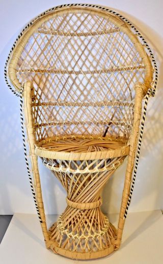 Vintage 1970s Peacock Wicker Rattan 15” Fan Back Chair Or Plant Stand