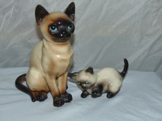2 Vintage Wales Ceramic Chocolate Point Blue Eye Siamese Cat Figurines