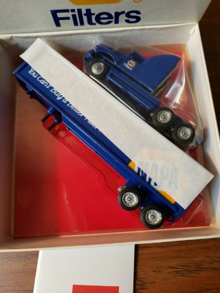 VINTAGE WINROSS DIE CAST NAPA AUTO PARTS OIL FILTERS ADVERTISING SEMI TRUCK 2