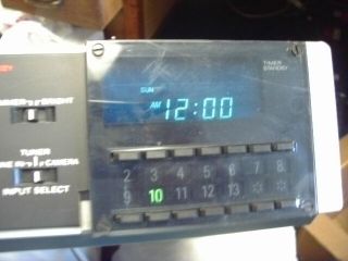 Tt - 2000 Betamax Portable Vintage Vcr Tuner Timer Unit Beta Lights Up 22c Parts