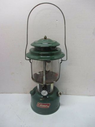 Vintage Green Double Mantle Coleman Lantern Model 220J Dated 11/77 & Carry Case 3