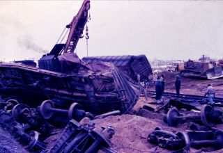 5 Vintage Old 1964 Color Photo Slides Of A Train Wreck Accident Railroad Crash
