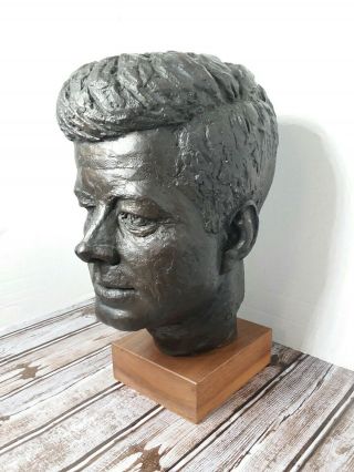 Vintage 1964 Austin Productions Inc.  JOHN F.  KENNEDY HEAD BUST Sculpture Statue 2
