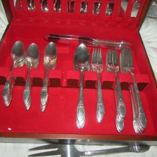 Vtg 78 Piece 1847 Rogers FIRST LOVE Silverplate 12 Place settings, 2