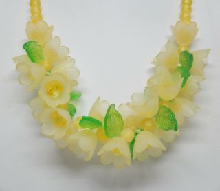 Hi Quality Vintage Yellow Lucite Flower Cluster Bead Necklace