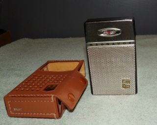 Vintage Magnavox 2 - Am - 80 Eight (8) Transistor Radio - Made In Japan