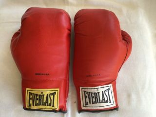 Vintage Everlast Boxing Gloves 14 Oz Yellow Tag 12 Oz White Tag Made In Usa