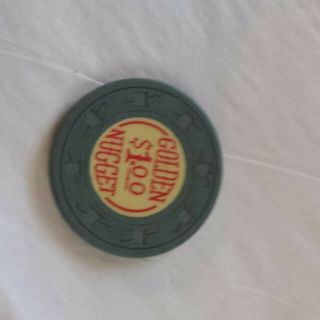 Vintage Golden Nugget $1 Casino Chip Red White Blue Good Conditon