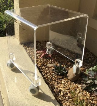 COOL MID CENTURY MODERN LUCITE STOOL / STAND / ON WHEELS 2