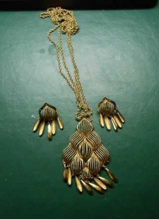 Vintage Monet Gold Tone Necklace Earring Set Dangle 3 Tier