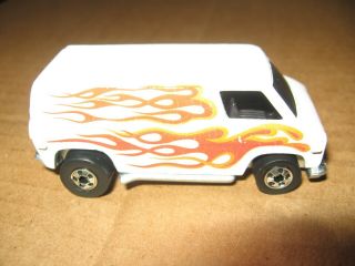 Vintage 1974 Hot Wheels Bw Van White W/ Flames Custom Hw 1/64th