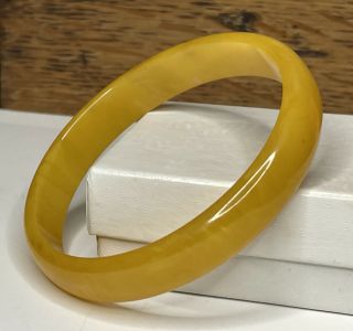 Vintage Marbled Butterscotch Yellow Bakelite Bangle Bracelet Semi Translucent