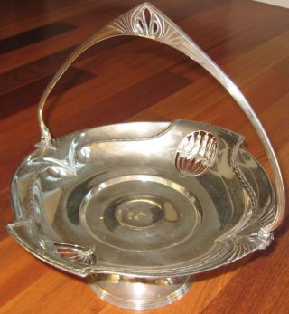 Estate Antique Or Vintage Silver Plated Fruit Bowl Central Piece Art Deco Style