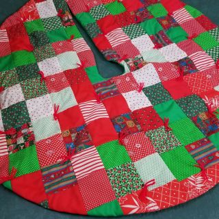 Vintage Retro Christmas Tree Skirt Handmade Patchwork Quilted Colorful 42 Inch