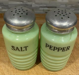 Vintage Jadeite Green Glass Ribbed Beehive Range / Kitchen Salt & Pepper Set 2