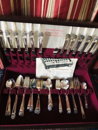 Rogers Brothers 1847 “Eternally Yours “ Silver Plate Flatware Set 2