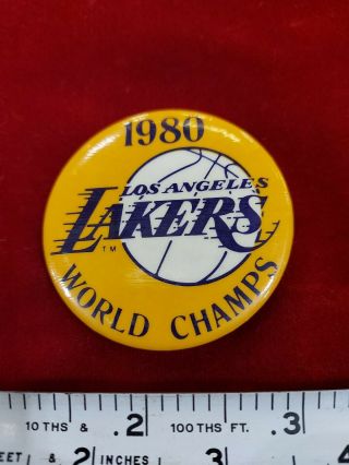 Vintage Los Angeles Lakers 1980 World Champs Nba Pinback Button Pin