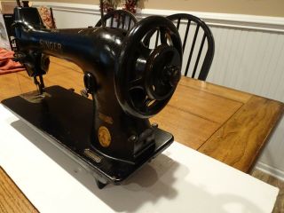 Singer Model 31 - 15 Industrial Treadle Sewing Machine Head 3