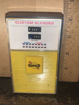 Vintage Sunoco Gas Pump 6 Transistor Radio Not.