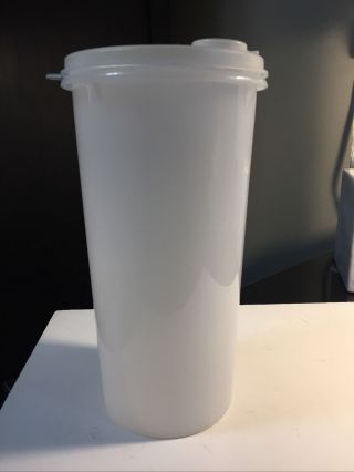 Vintage Tupperware 261 1 Quart Beverage Container With Flip Lid Sheer 1