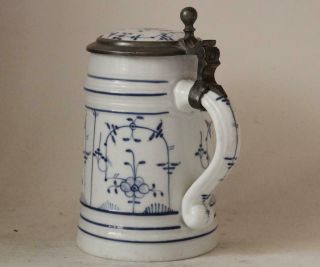 Antique Flow Blue Zwiebelmuster Porcelain Beer Stein w/Lithophane 0.  5L c.  1880s 2