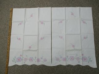 Vintage Pillowcases Embroidered Purple & Pink Flowers W Scalloped Edge