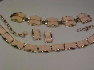 Vintage Signed Coro Goldtone & Pink Lucite Necklace/bracelet/earrings Set