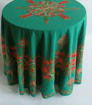 Vintage Embroidered Holiday Christmas Tablecloth Green W Red & Gold 72 " Rnd