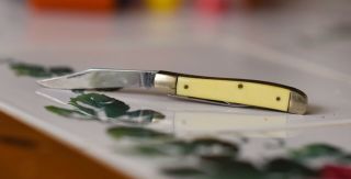 Vintage Kutmaster 2 Blade Pocket Knife Made In Utica Ny - Usa - Factory Edges
