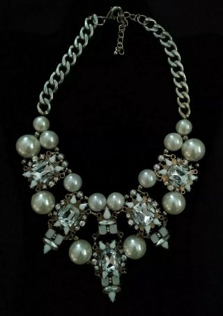 Stunning Vintage Queens Statement Necklace Faux Diamonds And Pearls Chunky