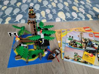 Lego Classic Pirates Forbidden Island 6270