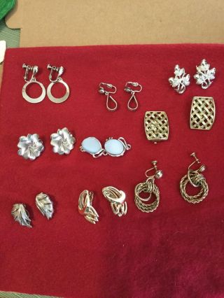 9 Pairs Of Vintage Clip/screw On Earrings