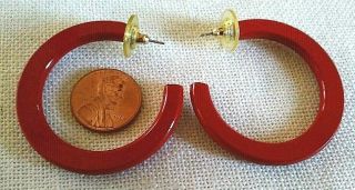 Vintage big red enamel on metal skinny hoop pierced earrings 3