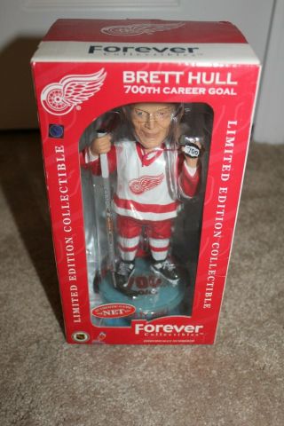 Brett Hull 700 Goal Detroit Red Wings Bobblehead W/ Authentic Game Net