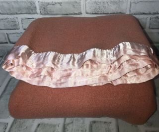 Vintage Beacon Wool With Satin Trim Twin Size Blanket Pink