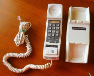 Vintage Ge Corded Telephone 2 - 9043whc Touchtone Keypad Or Pulse Coiled Cord
