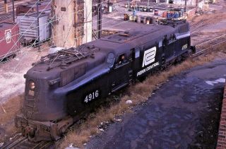 Penn Central Railroad Slide Of Gg1 4916 In A Yard At 30th St Philly