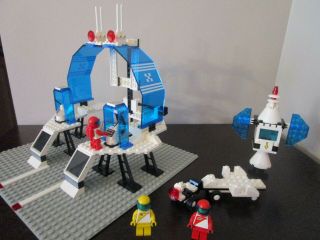 Vintage (1987) LEGO Space Futuron set 6953 Cosmic Laser Launcher - VERY RARE 2