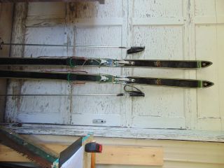 Vintage/antique Wooden Skis 78 Long With Pole Chalet Decor 3468