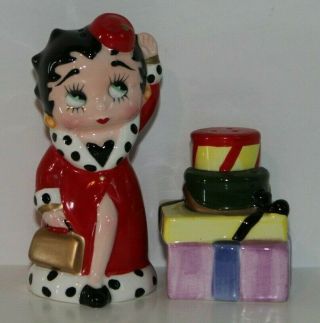 Vintage 1995 Betty Boop Figurine Salt & Pepper Shakers By Vandor