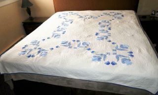 Antique Vintage Handmade Hand Stitched Blue Flowers Appliqued Quilt 90 " By 76 "