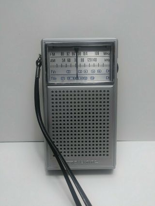 Vintage Transistor Radio Shack Realistic - Model 12 - 613a - 9v - Am/fm/tv