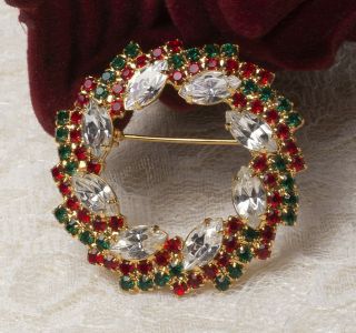 Vintage 1990s Red Green Clear Rhinestone Gold Tone Christmas Wreath Pin Brooch