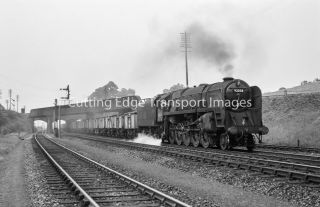 35mm Railway Negative: 9f 92038 At An Unknown Location 1950s 26/695b