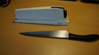Vintage Wilkinson Sword Self Sharpening Stainless Steel Chef ' s Knife, 3